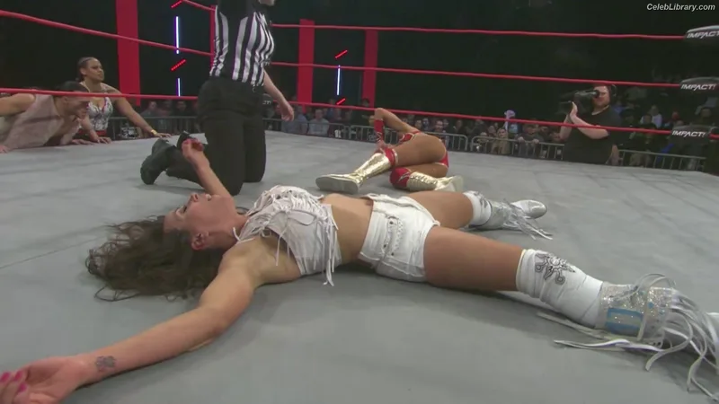 Mickie James photo 21 of 1064