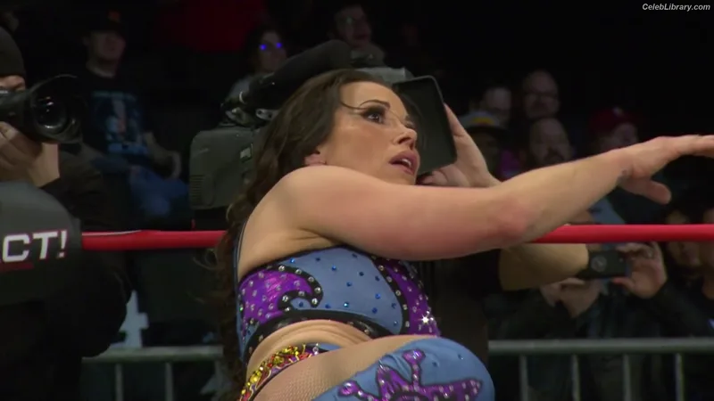 Mickie James photo 4 of 1064