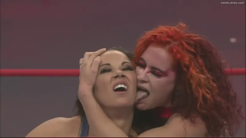 Mickie James photo 2 of 1064