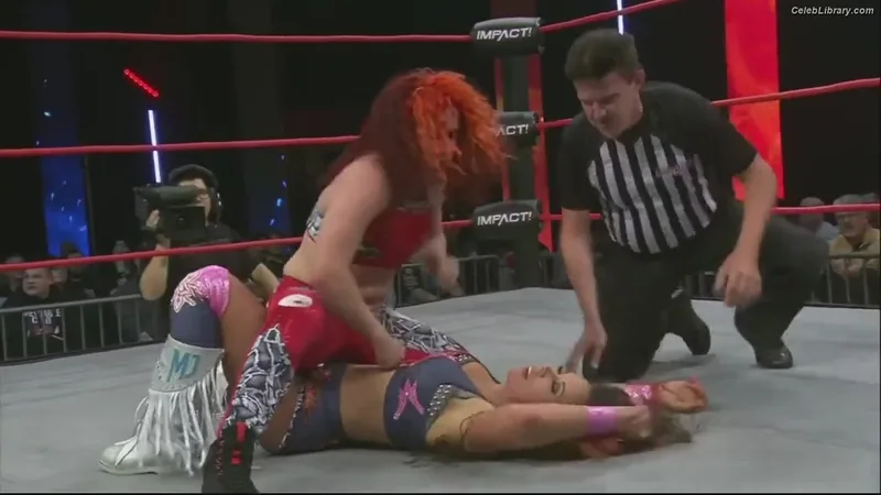 Mickie James photo 11 of 1064