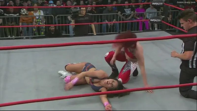 Mickie James photo 7 of 1064