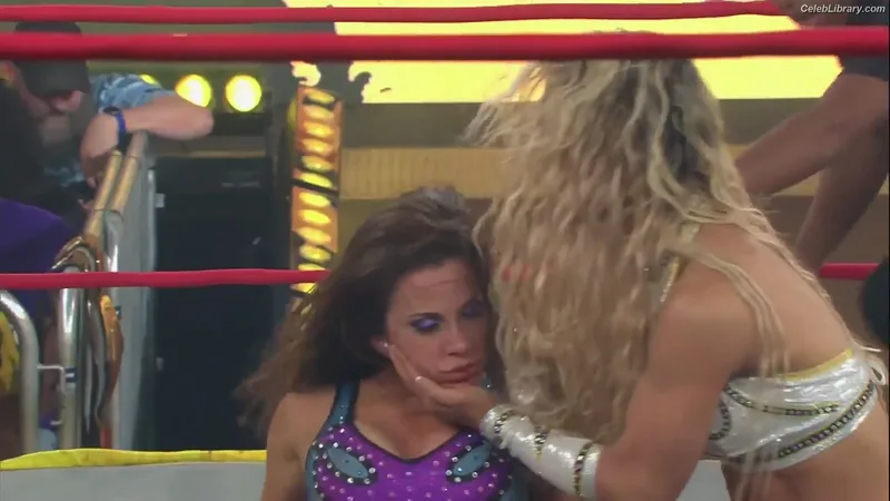 Mickie James photo 14 of 1064