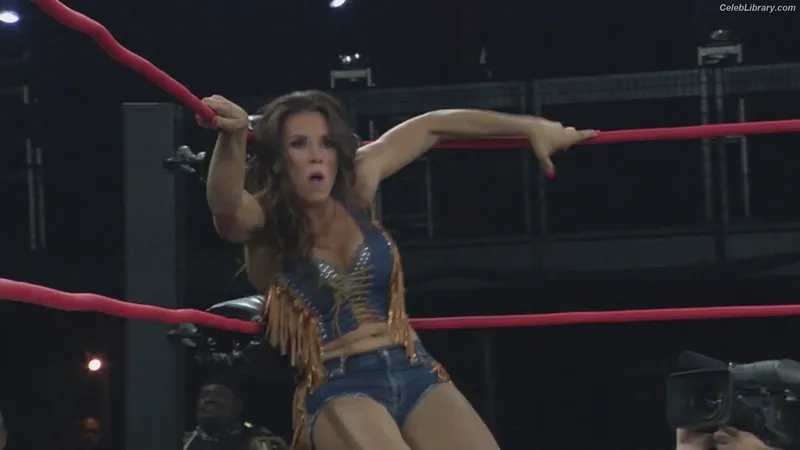 Mickie James photo 2 of 1064