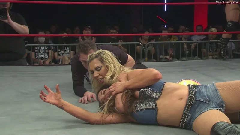 Mickie James photo 18 of 1064