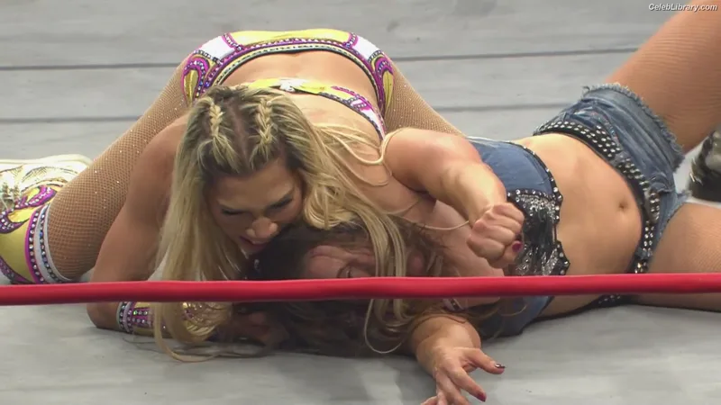 Mickie James photo 24 of 1064