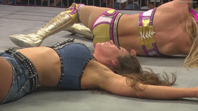 Mickie James photo 1 of 1064