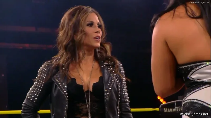 Mickie James photo 15 of 1064