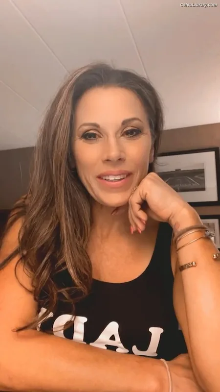 Mickie James photo 19 of 1064