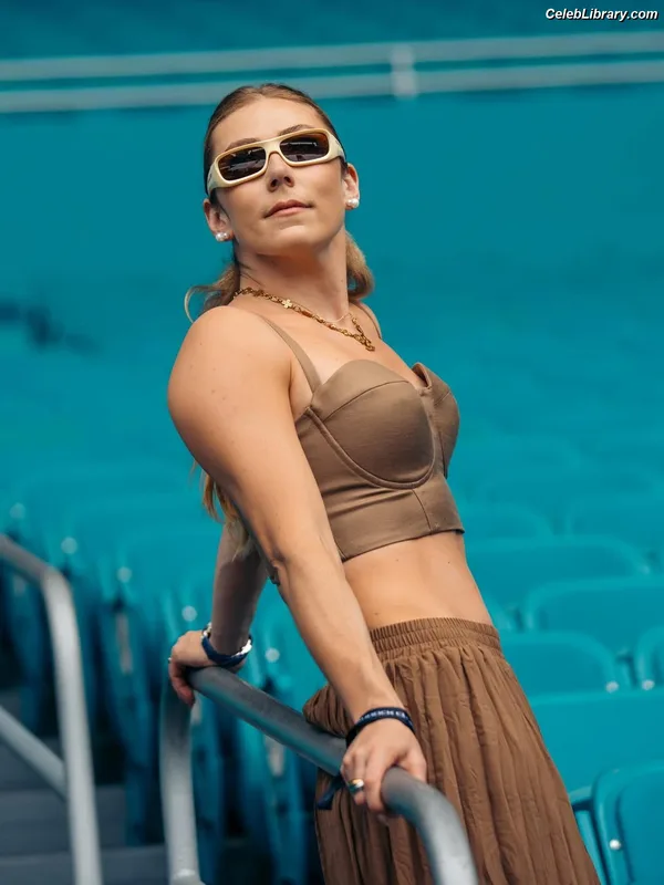Mikaela Shiffrin photo 16 of 50