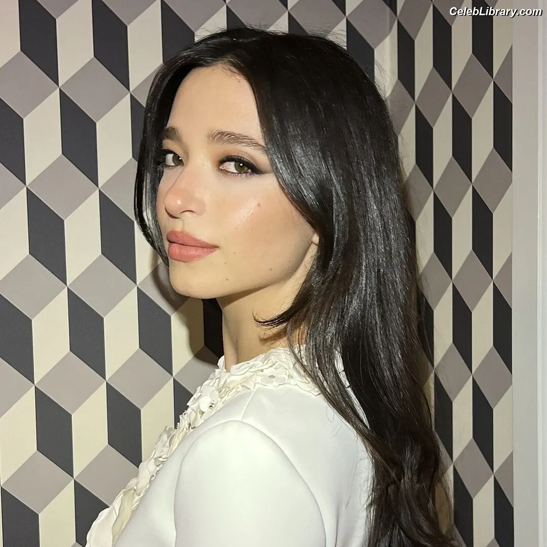 Mikey Madison photo 4 of 1394