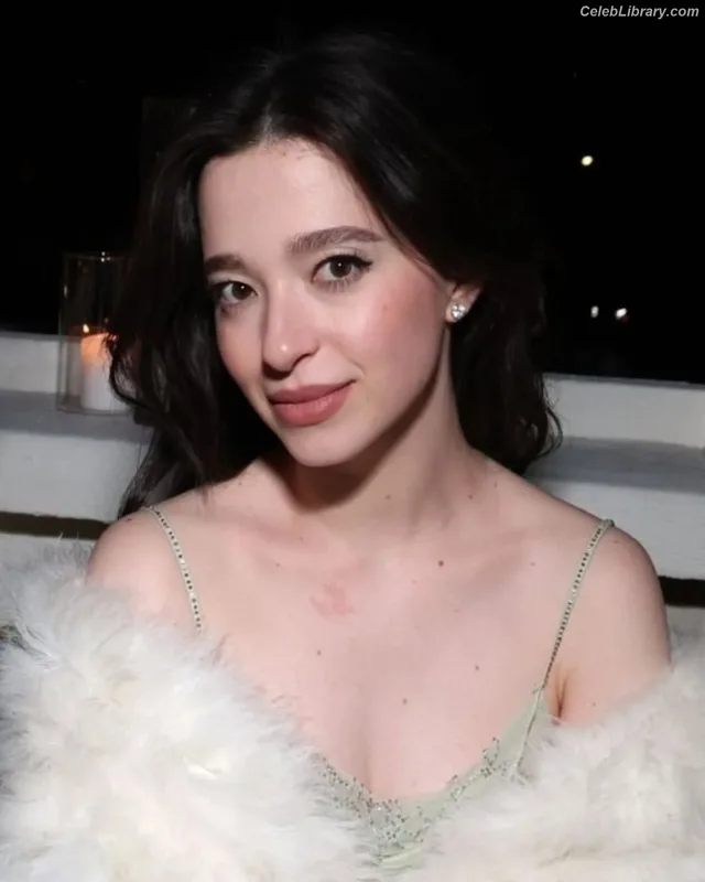 Mikey Madison photo 2 of 1394