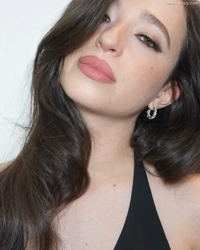 Mikey Madison photo 14 of 1394