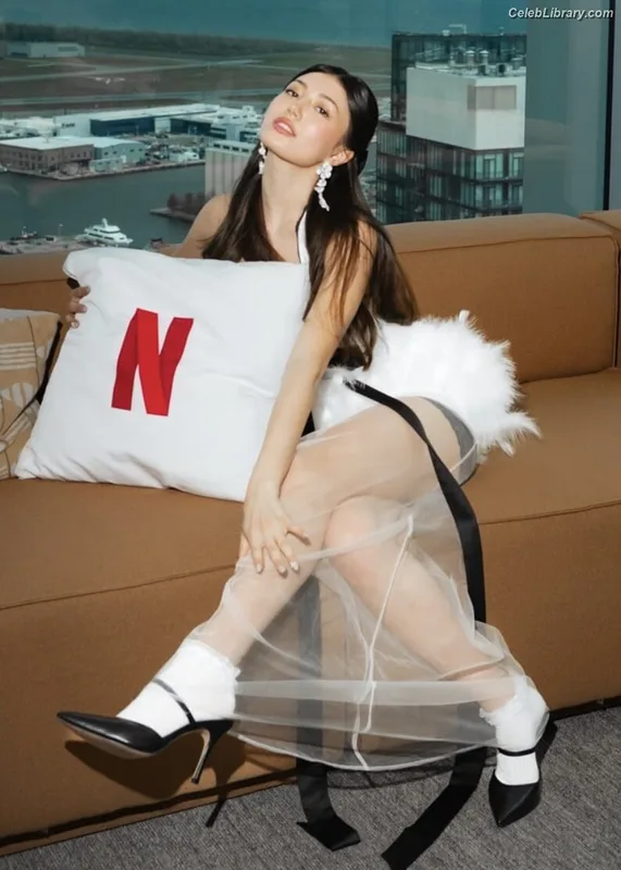 Miku Martineau photo 6 of 186