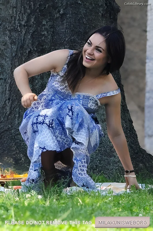 Mila Kunis photo 21 of 337