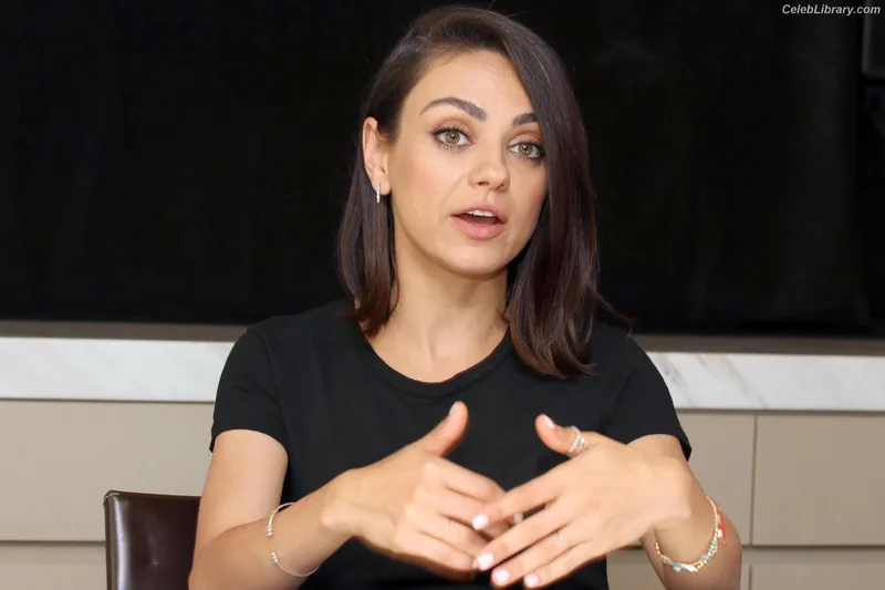 Mila Kunis photo 18 of 337
