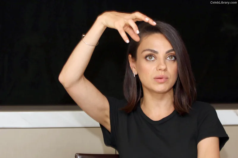 Mila Kunis photo 13 of 337