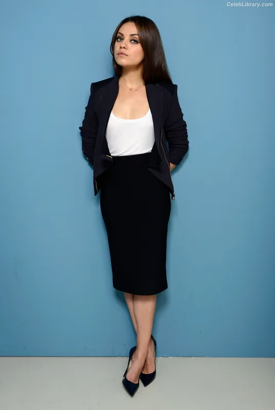 Mila Kunis photo 12 of 337