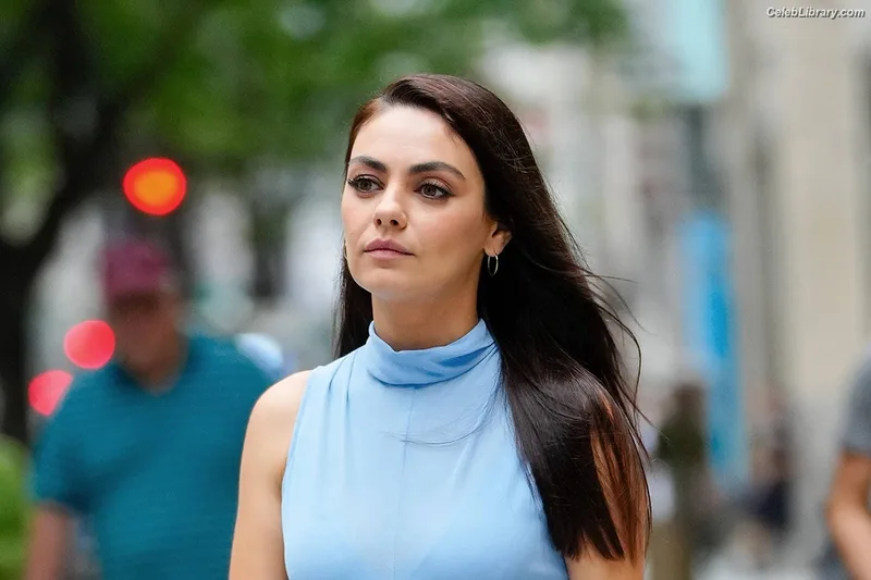 Mila Kunis photo 17 of 337