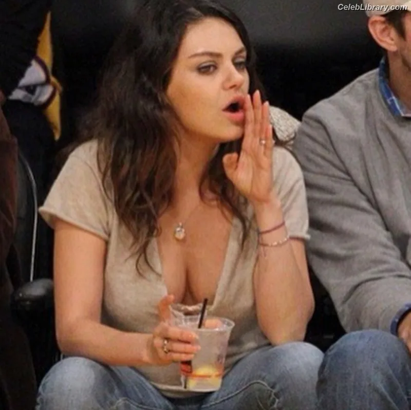 Mila Kunis photo 2 of 337