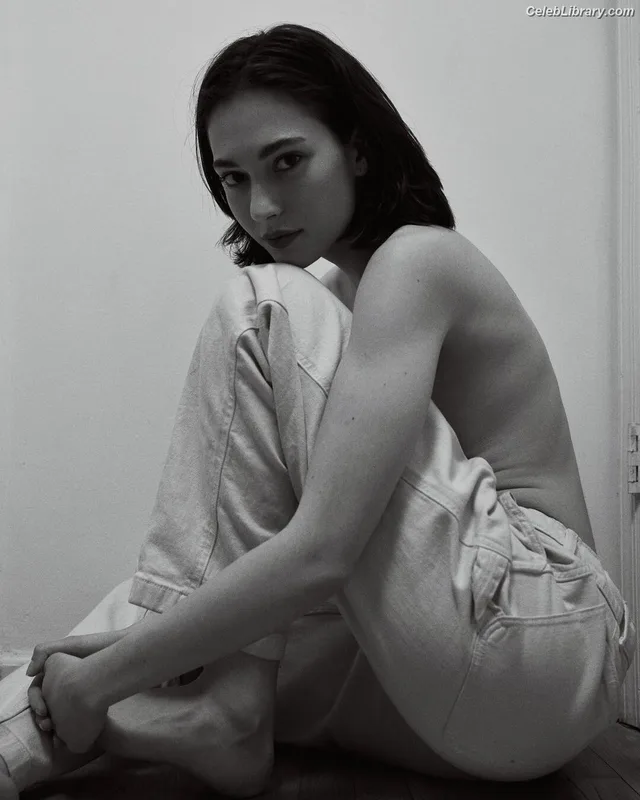 Milana Mikhailush photo 5 of 8