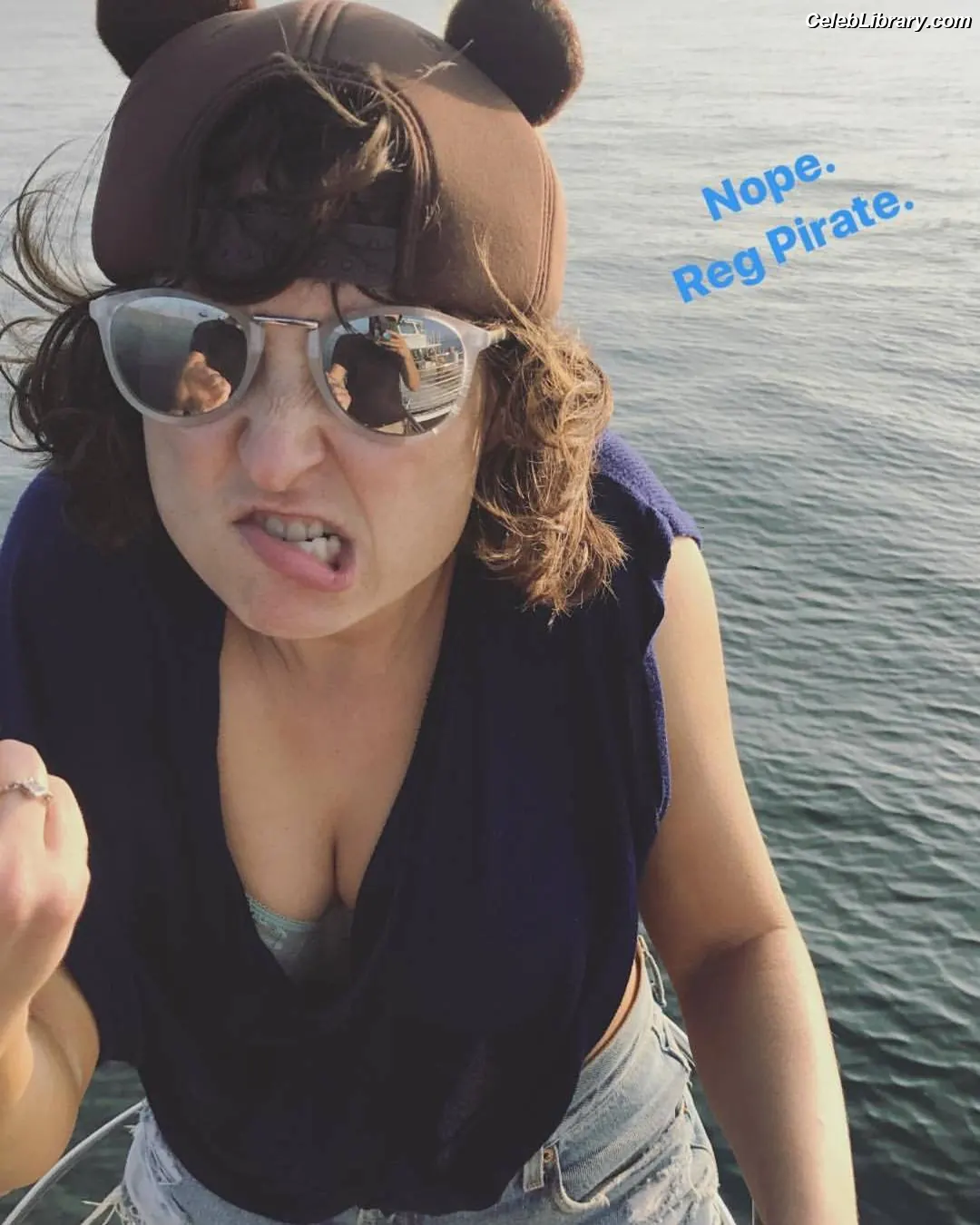 Milana Vayntrub photo 16 of 923