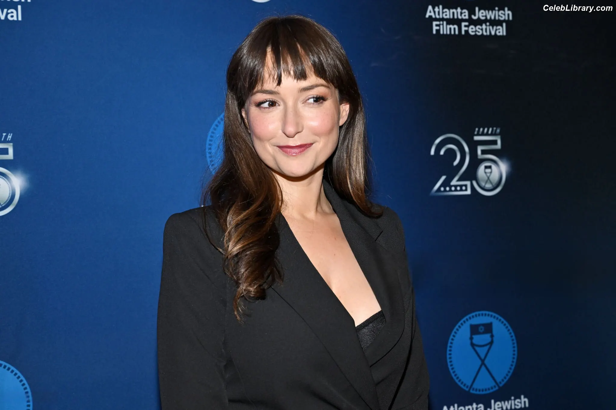 Milana Vayntrub photo 21 of 923
