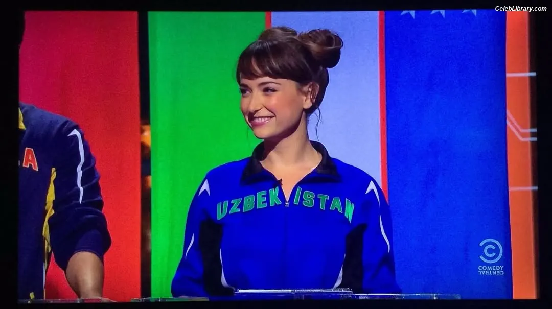 Milana Vayntrub photo 20 of 923