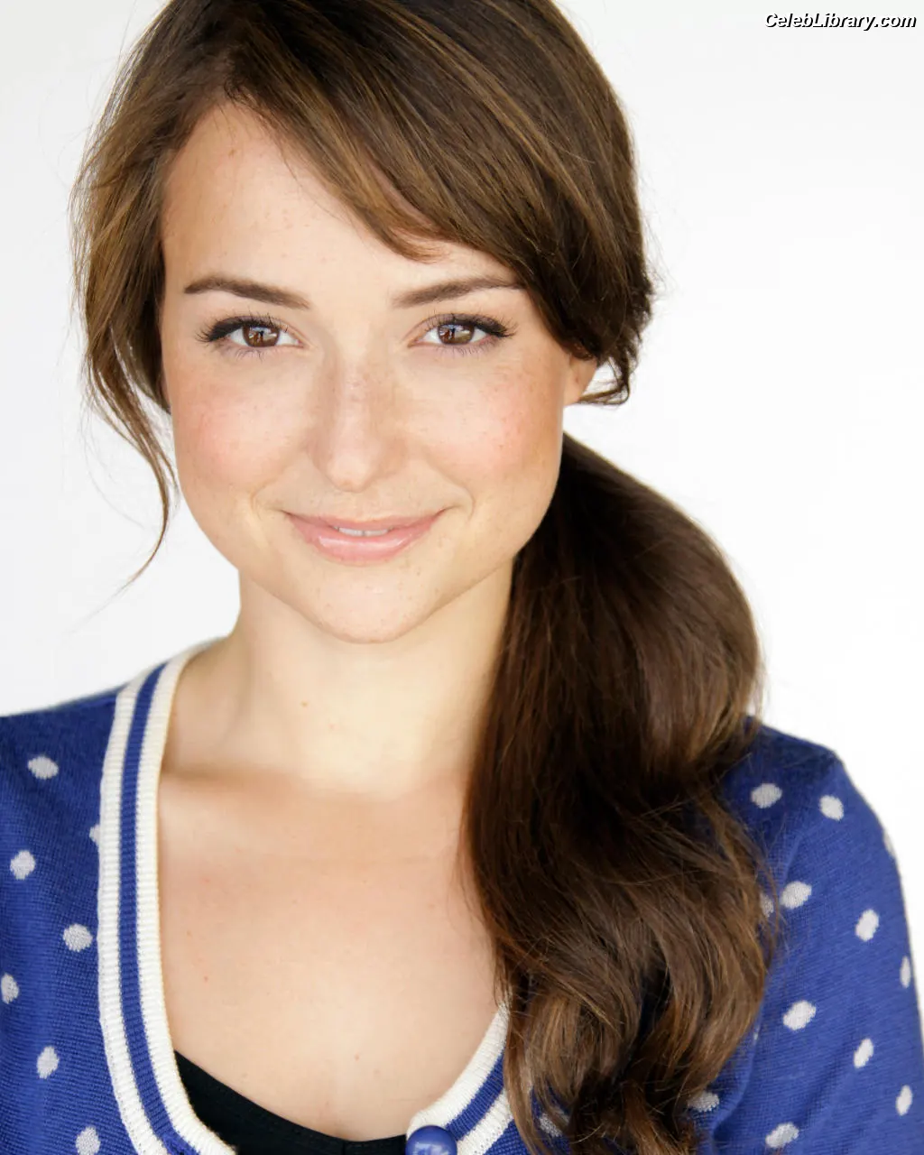 Milana Vayntrub photo 9 of 923