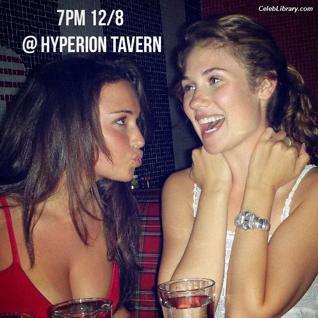 Milana Vayntrub photo 16 of 923