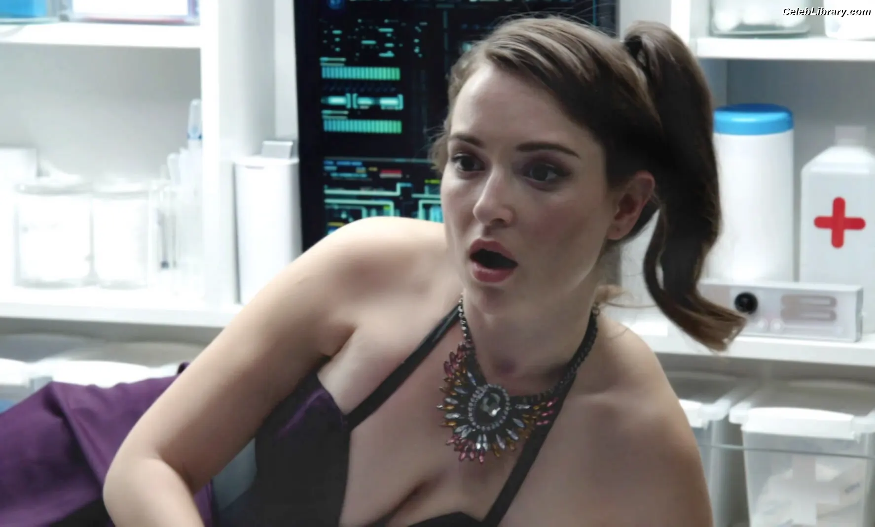 Milana Vayntrub photo 20 of 923
