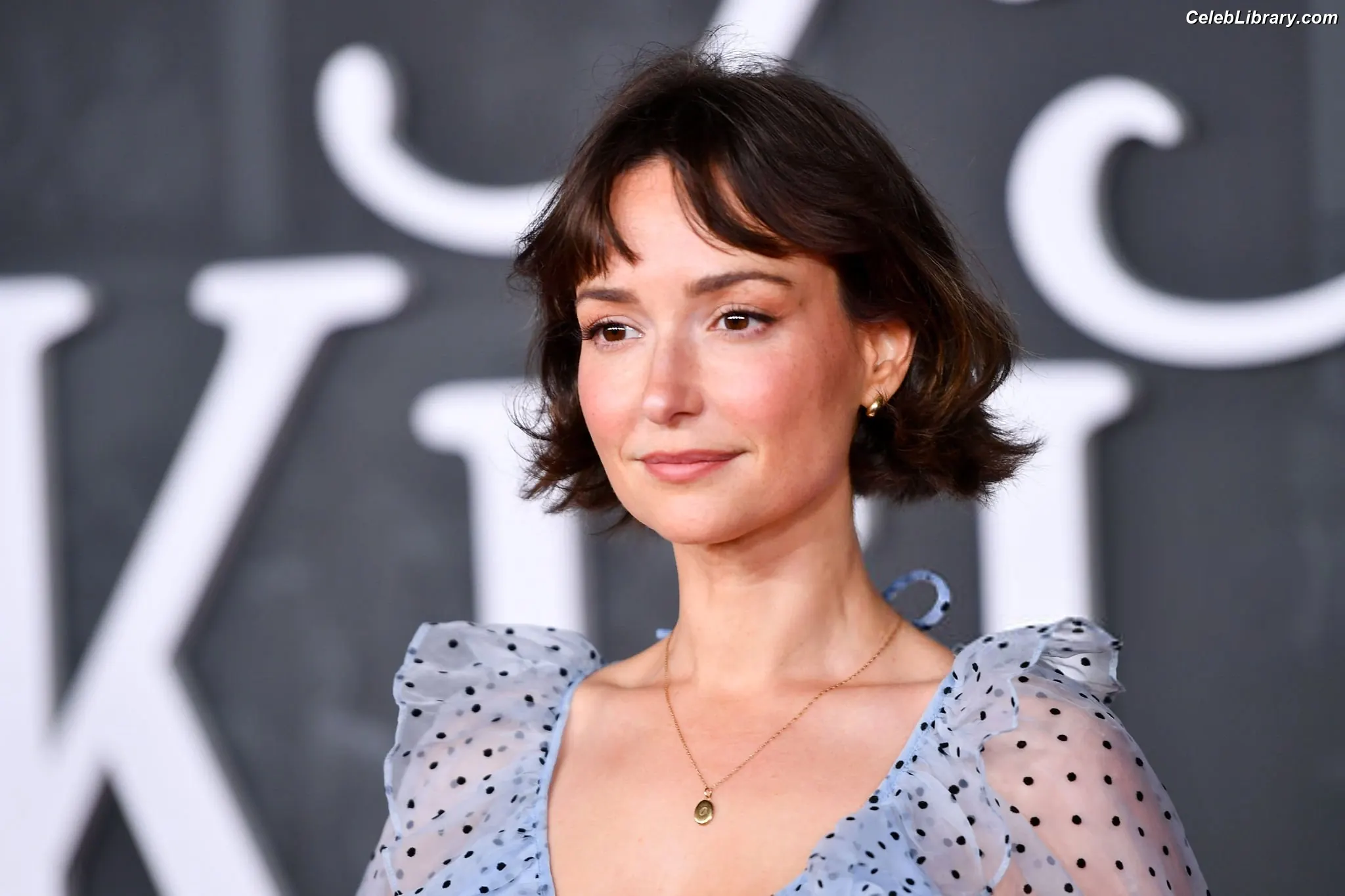 Milana Vayntrub photo 4 of 923