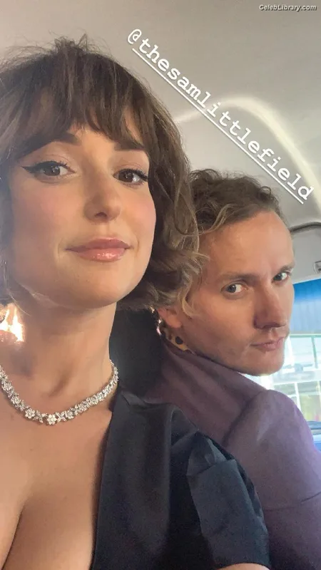 Milana Vayntrub photo 4 of 894