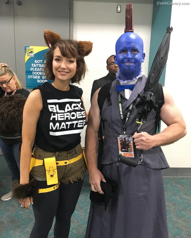 Milana Vayntrub photo 18 of 894