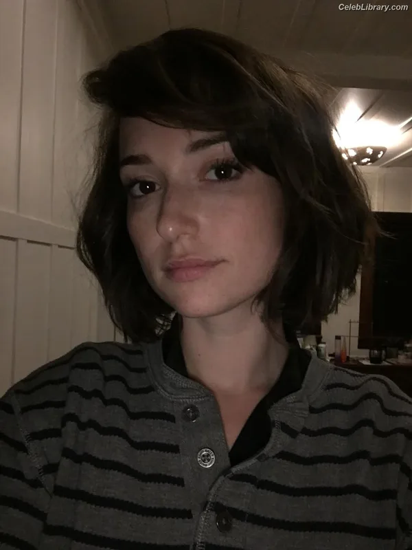 Milana Vayntrub photo 14 of 894