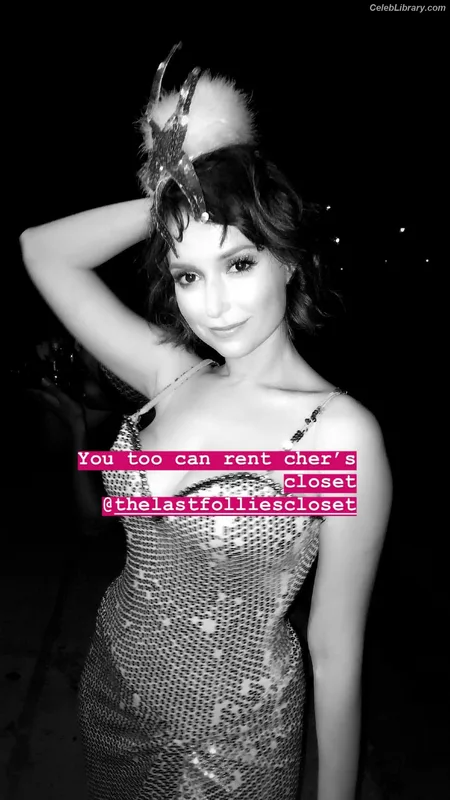 Milana Vayntrub photo 21 of 894