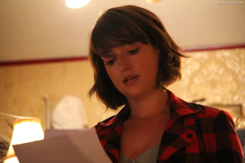 Milana Vayntrub photo 19 of 894