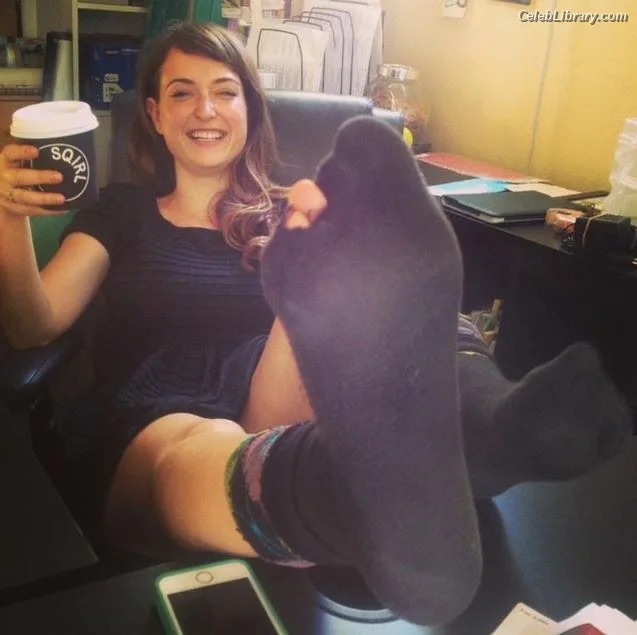 Milana Vayntrub photo 7 of 894