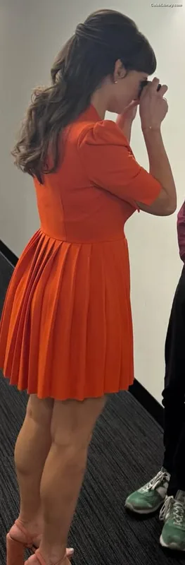 Milana Vayntrub photo 2 of 894