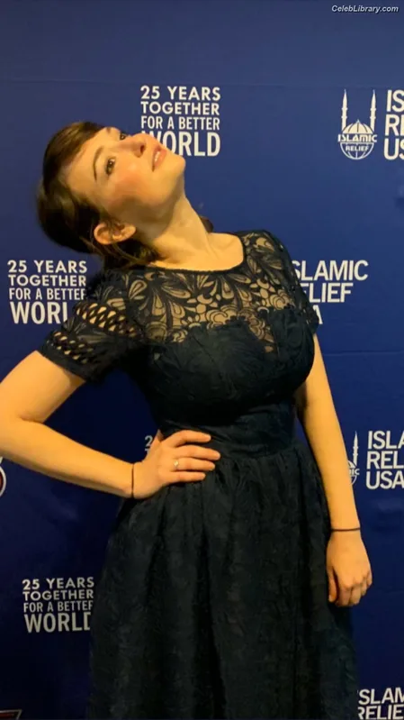 Milana Vayntrub photo 7 of 894