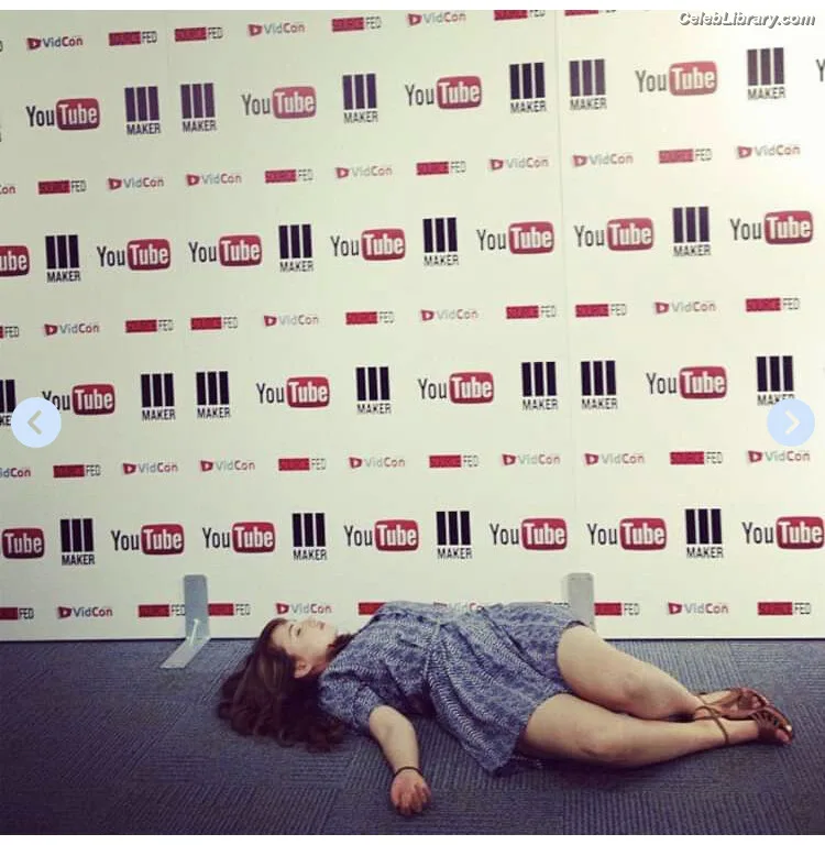 Milana Vayntrub photo 7 of 894