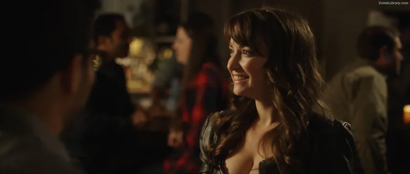Milana Vayntrub photo 19 of 894