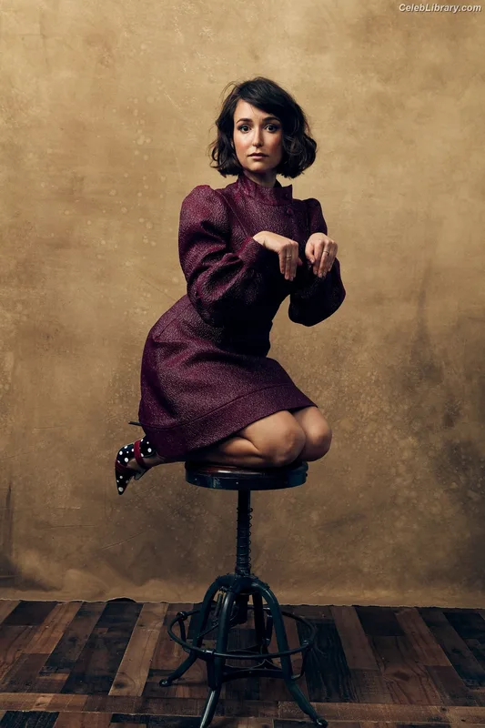 Milana Vayntrub photo 24 of 894