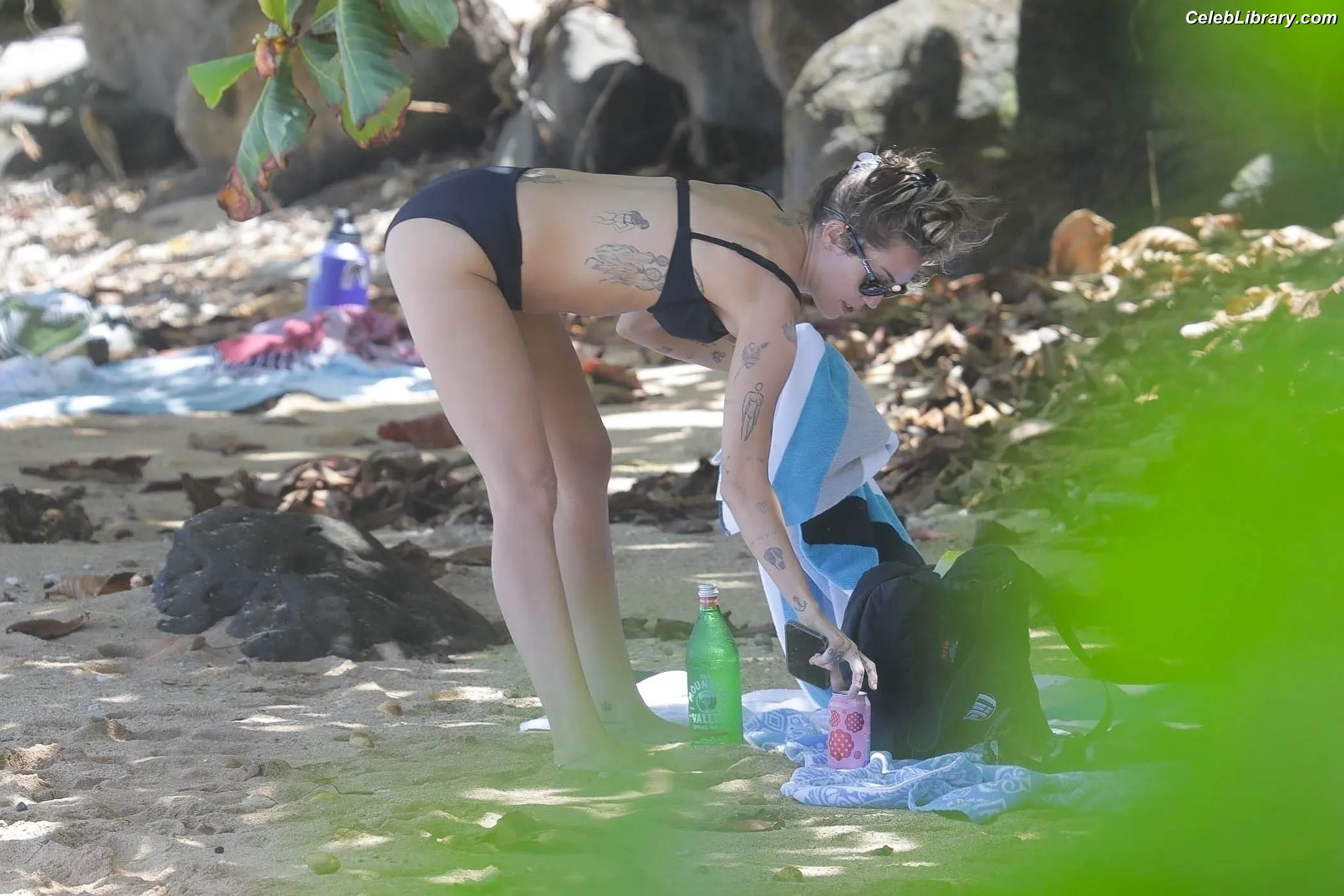 Miley Cyrus photo 6 of 2367