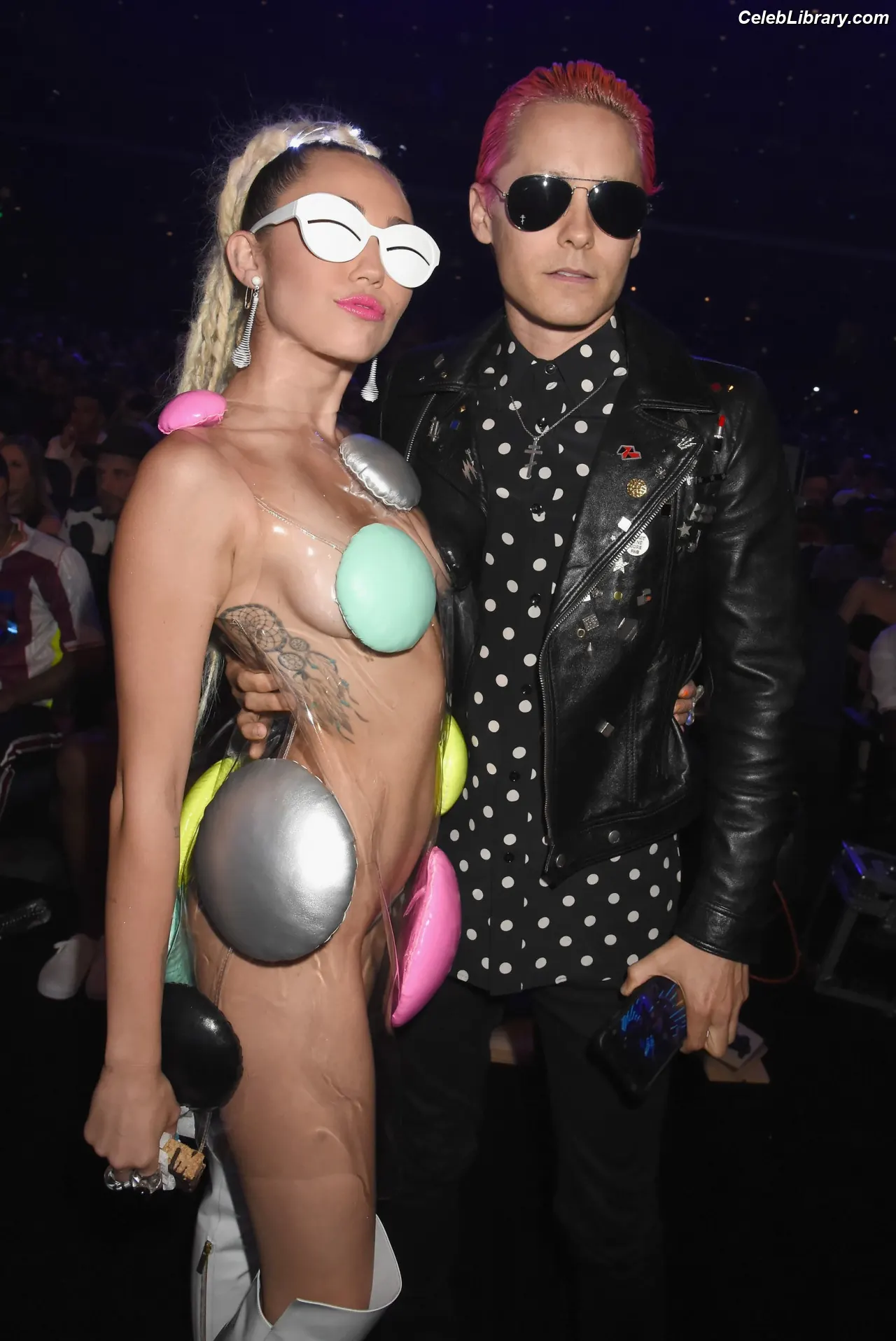 Miley Cyrus photo 12 of 2367