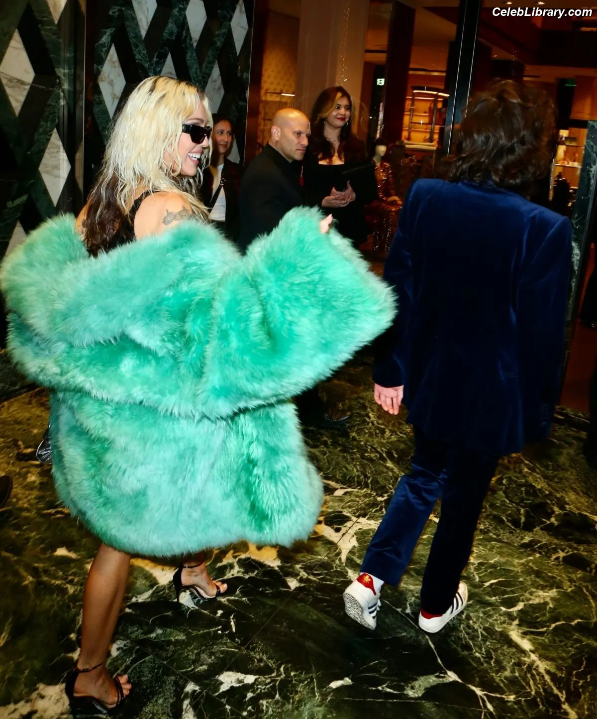 Miley Cyrus photo 16 of 2367