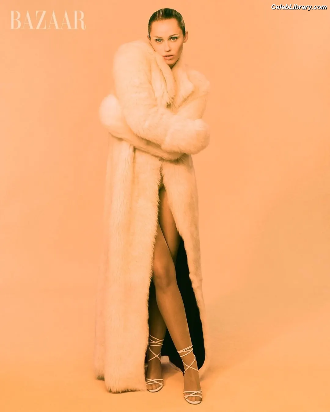 Miley Cyrus photo 8 of 2367