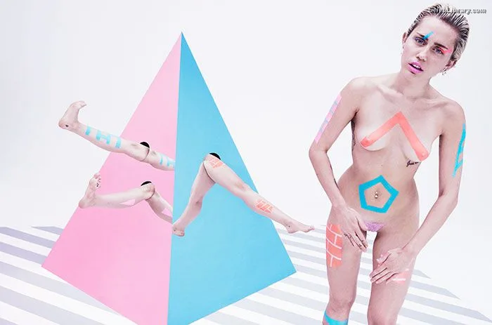 Miley Cyrus photo 6 of 2351