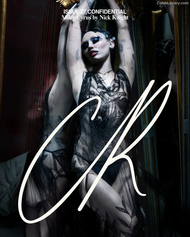 Miley Cyrus photo 8 of 2351