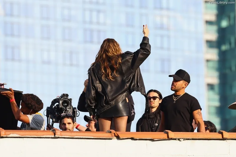 Miley Cyrus photo 10 of 2351