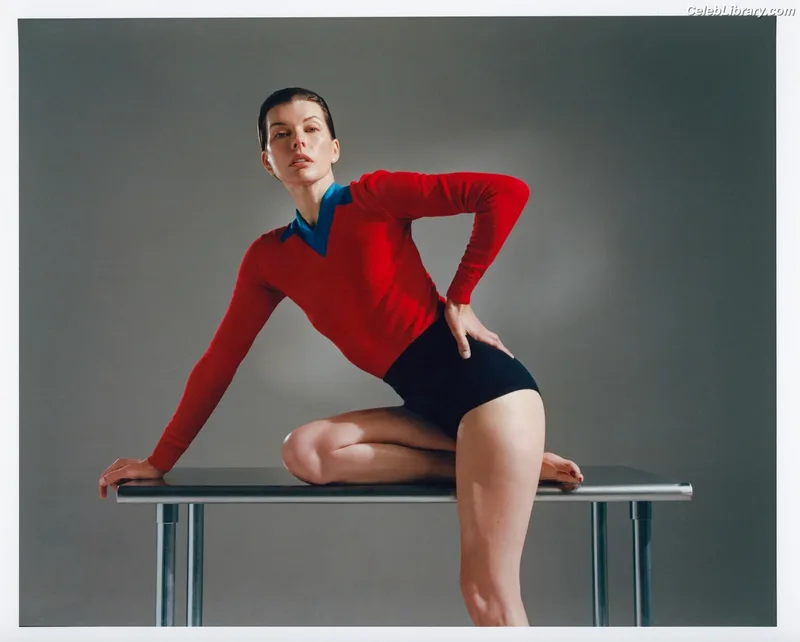Milla Jovovich photo 4 of 85